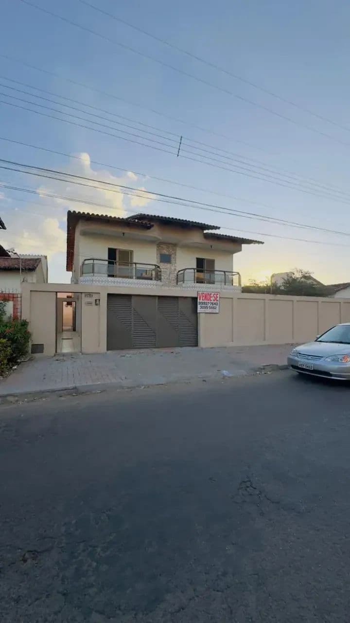 Sobrado para venda tem 480 metros quadrados com 4 quartos em Jardim América - Goiânia - GO